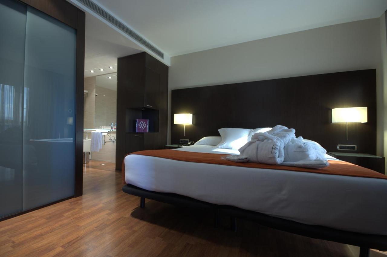 Hotel Zenit Pamplona Cordovilla Exterior photo