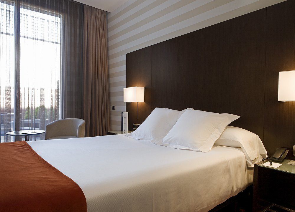 Hotel Zenit Pamplona Cordovilla Exterior photo